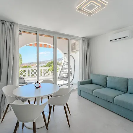 Ocean View With A Terrace أذيخي